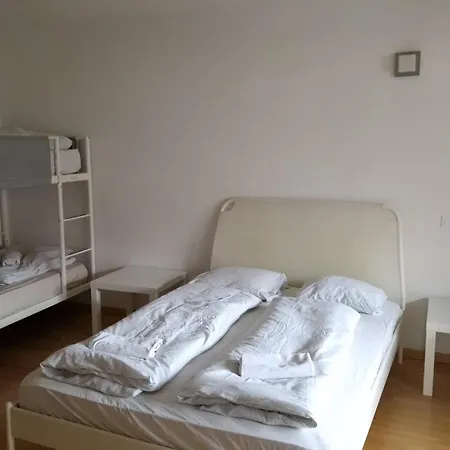 Rest Nest Gasthuis Ljubljana