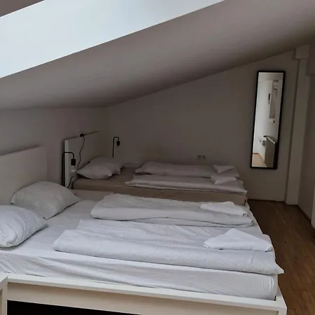 Rest Nest Guest house *