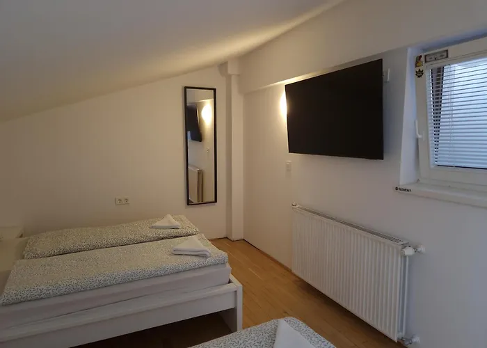 Pensjonat Rest Nest *